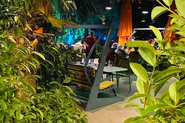 Valerio Cafe &amp; Bistro - Resim 5