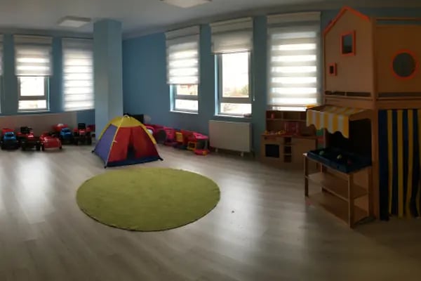 VERA KOLEJİ ORTAOKULU &amp; VERA KOLEJİ ERKEK ANADOLU LİSESİ &amp; VERA KOLEJİ ERKEK FEN LİSESİ - Resim 20