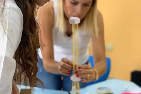 VERA KOLEJİ ORTAOKULU &amp; VERA KOLEJİ ERKEK ANADOLU LİSESİ &amp; VERA KOLEJİ ERKEK FEN LİSESİ - Resim 18