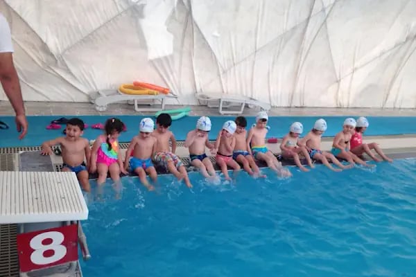 VERA KOLEJİ ORTAOKULU &amp; VERA KOLEJİ ERKEK ANADOLU LİSESİ &amp; VERA KOLEJİ ERKEK FEN LİSESİ - Resim 5