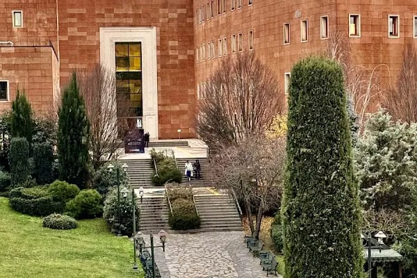 Yeditepe Üniversitesi - Resim 4