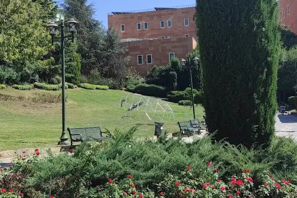 Yeditepe Üniversitesi - Resim 12
