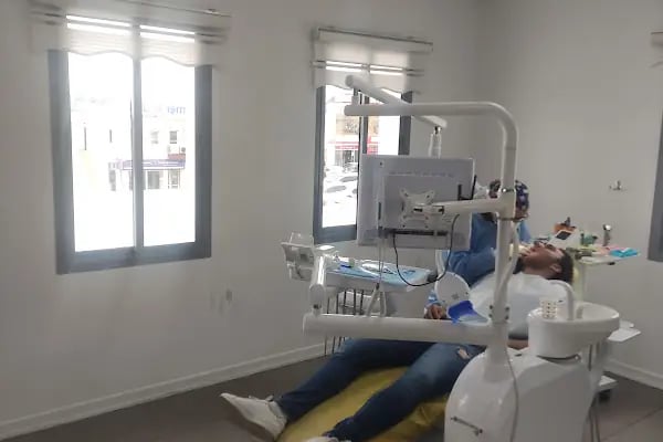Focus Dental Clinic | Implant &amp; Smile Design Center | İmplant &amp; Gülüş Tasarımı Merkezi - Resim 12