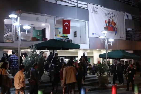 Büyülü Fener Sinemaları Kızılay - Resim 19
