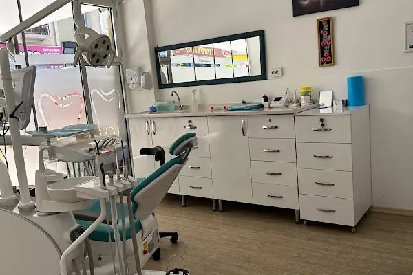 Dent Bulut Ağız ve Diş Sağlığı Polikliniği - Resim 13