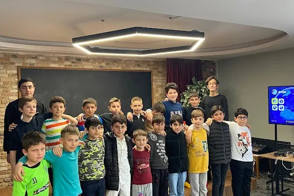 Yakın Yol Gençlik Merkezi - Resim 7