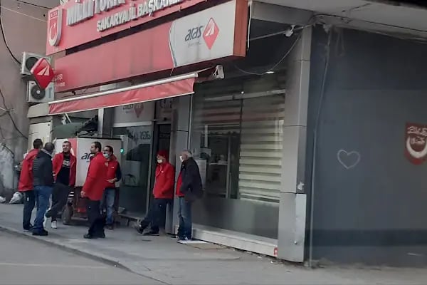 Aras Kargo Çarşı Şubesi - Resim 17