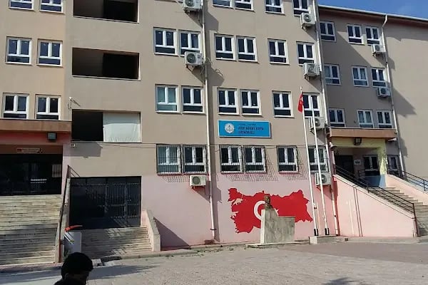 Adana-Ceyhan Arif Nihat Asya Ortaokulu - Resim 1