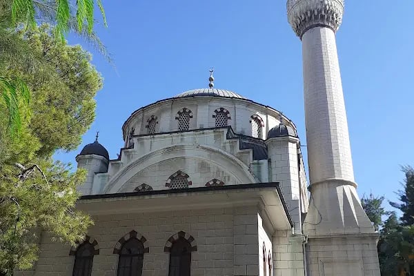 Alsancak Hocazade Camii - Resim 3