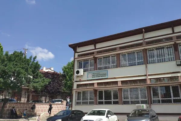 Şehit Hüseyin Gültekin Bilim ve Sanat Merkezi - Resim 16