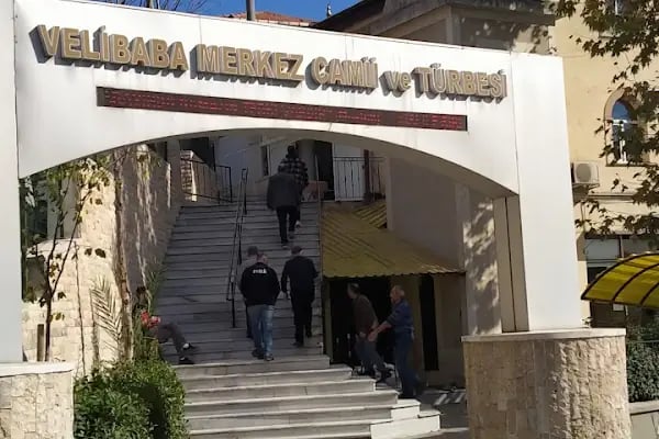 Velibaba Merkez Camii ve Türbesi - Resim 16