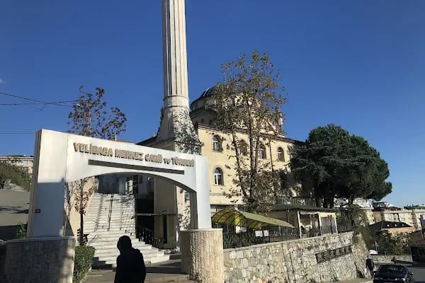 Velibaba Merkez Camii ve Türbesi - Resim 1