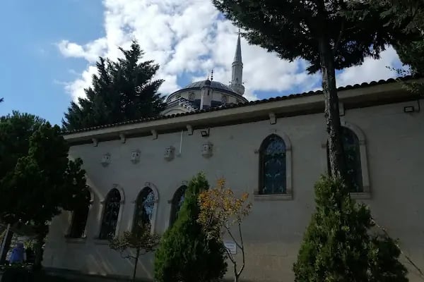 Velibaba Merkez Camii ve Türbesi - Resim 11