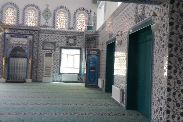 Hacı Osman Bedi Cami - Resim 9