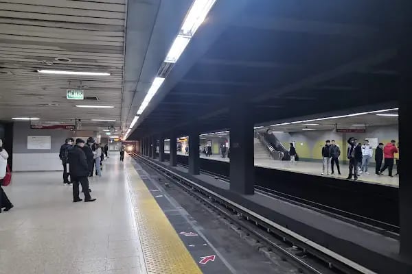 Ulus Metro Durağı - Resim 1