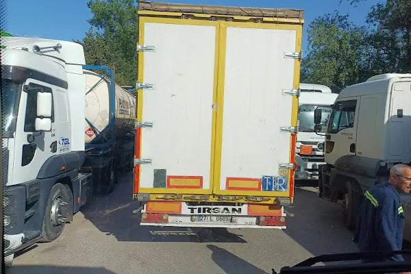 Hayat Kimya,Kostü, Yazlık ve Yeniköy sapağı - Resim 4