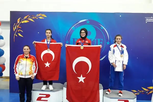 Öz-Er Gençlik Ve Spor Kulübü - Resim 2