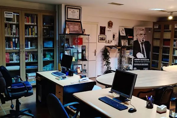 Mümin Ceyhan Bursa Kültür Kaynakları Araştırma Kütüphanesi - Resim 9