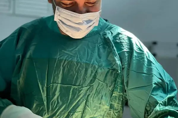 Op. Dr. Fatih Burak Efeoğlu - Resim 2