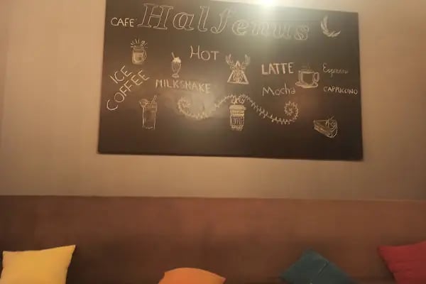 Halfenus Cafe - Resim 10
