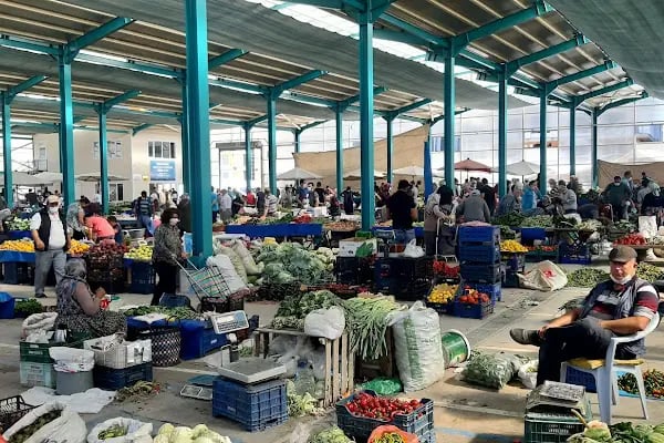 Akşehir Belediyesi Kapalı Yarenler Pazar Yeri - Resim 8