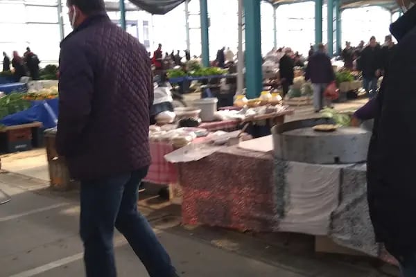Akşehir Belediyesi Kapalı Yarenler Pazar Yeri - Resim 13