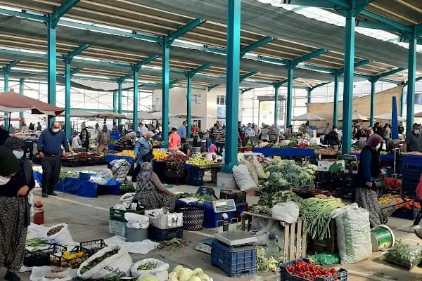 Akşehir Belediyesi Kapalı Yarenler Pazar Yeri - Resim 7