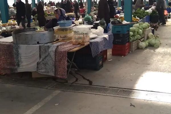 Akşehir Belediyesi Kapalı Yarenler Pazar Yeri - Resim 15