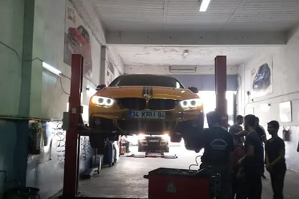 Selim Oto Tamir Bakım Özel Servis - Resim 4