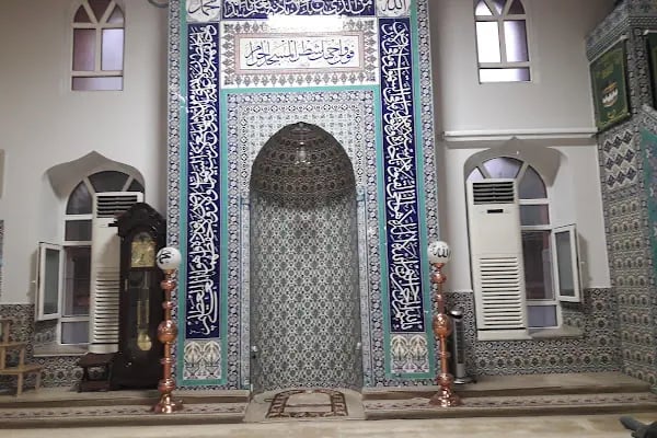Çinili Yeni Cami - Resim 1