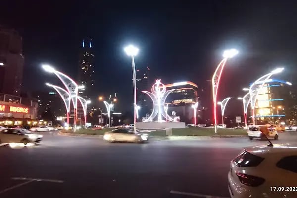 Ataşehir Meydanı - Resim 2