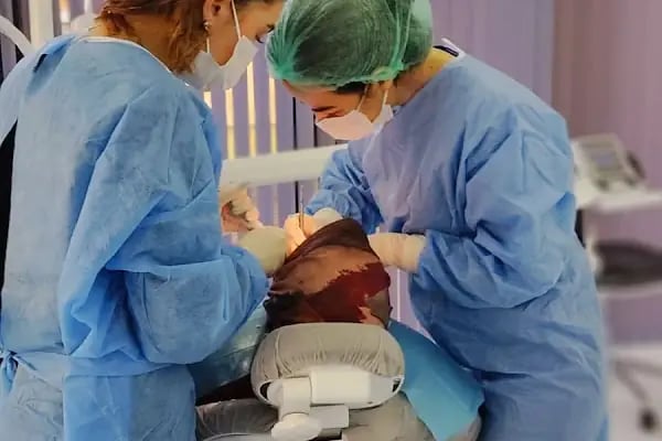 Diş Hekimi ALEV SALMAN SEREL - Resim 12