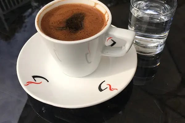 Kahlo Cafe &amp; Hookah Lounge - Resim 20