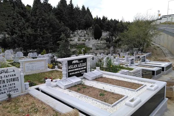 Eski Kayabaşı Mezarlığı - Resim 1