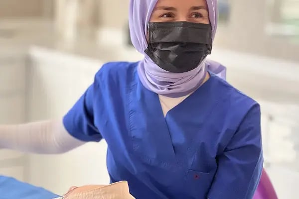 Uzm.Dt. Büşra Özdemiray Diş hekimi - Resim 18