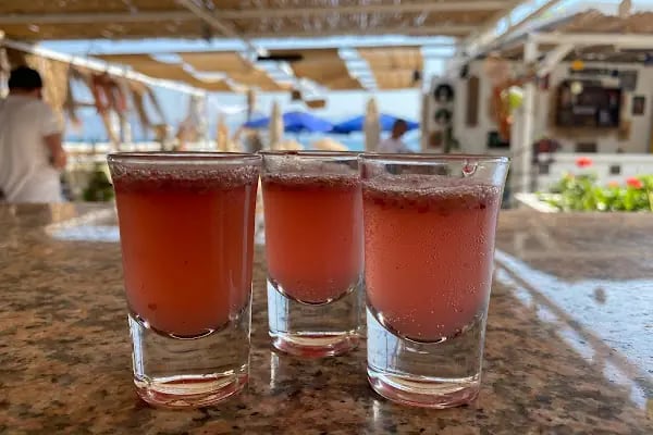 Karaincir Beach Bal Mahmut'un Yeri - Resim 13