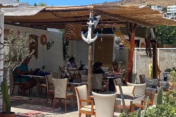 Karaincir Beach Bal Mahmut'un Yeri - Resim 1