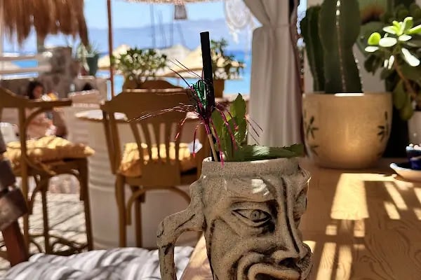 Karaincir Beach Bal Mahmut'un Yeri - Resim 3