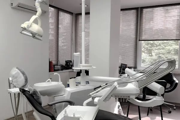 Deniz Ünaldı Ağız ve Diş Polikliniği - Resim 1