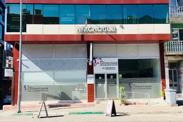 Özel Çağdaş Yaşam Ağız ve Diş Sağlığı Polikliniği - Resim 1