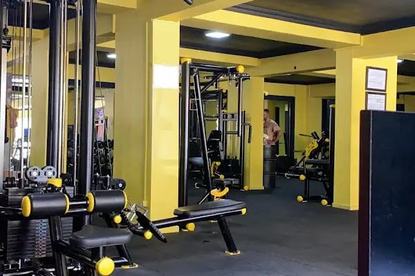 WOLVES SPORTS CLUB - Resim 1