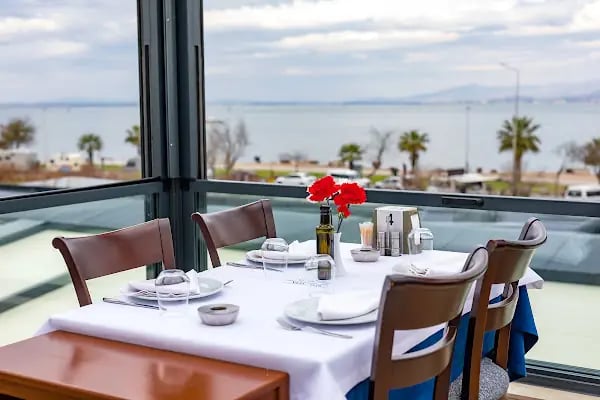 Veli Usta Balık Rest. İnciraltı - Resim 4