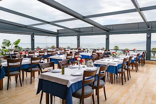 Veli Usta Balık Rest. İnciraltı - Resim 2
