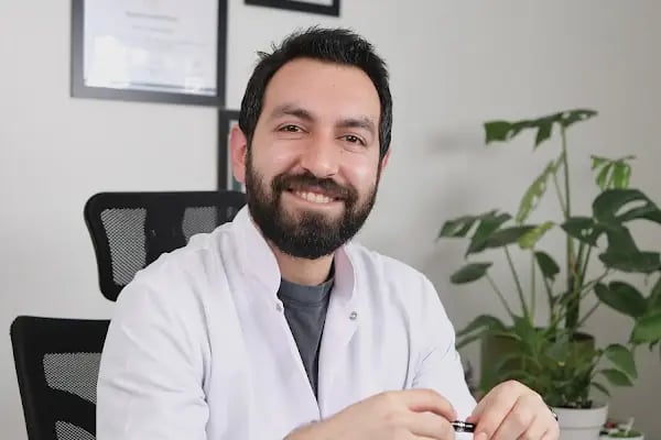 Op. Dr. Ahmet Hakan Kara, Ortopedi Ve Travmatoloji - Resim 2