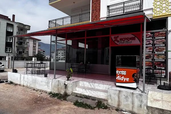 X EXPRESS FAST FOOD - Resim 1