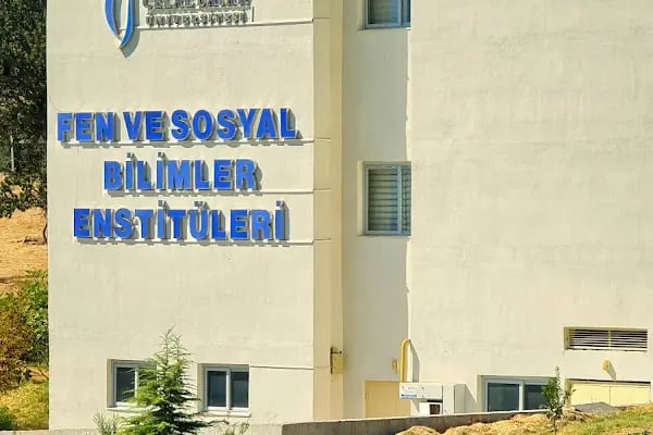 MCBÜ, Fen Edebiyat Fakültesi, İnsan ve Toplum Bilimleri Fakültesi - Resim 7