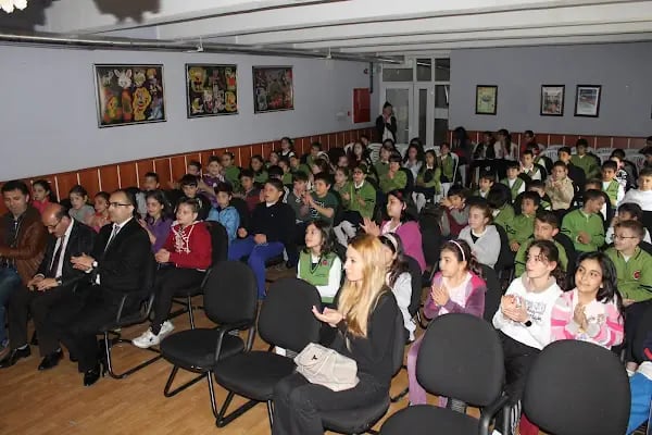 Profesör Dr. Selçuk Yahşi ortaokulu - Resim 4