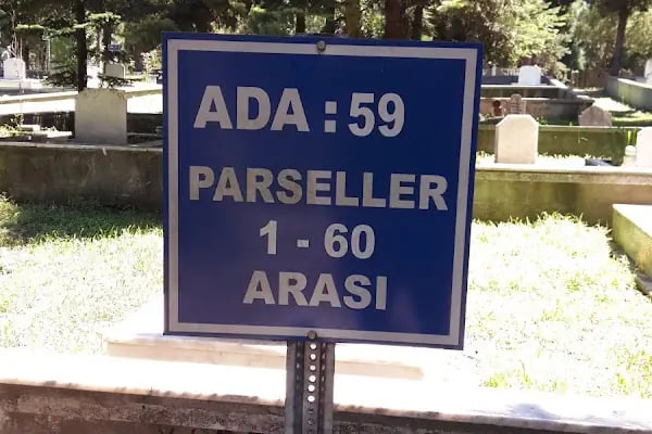 Emirdağ Mezarlığı - Resim 3