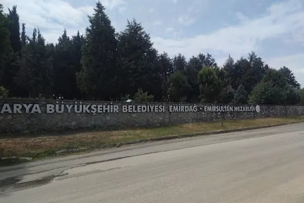 Emirdağ Mezarlığı - Resim 5