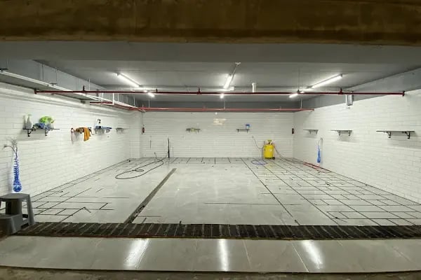 HMR Garage Oto Yıkama ve Otopark - Resim 3